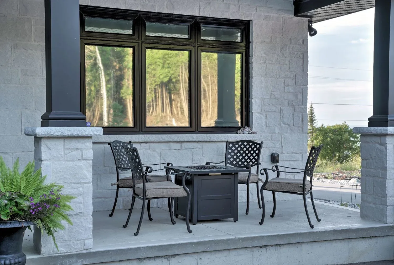 Ledgestone fireplace wall in a modern living room